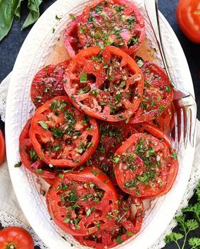 Soslu Domates Salatası